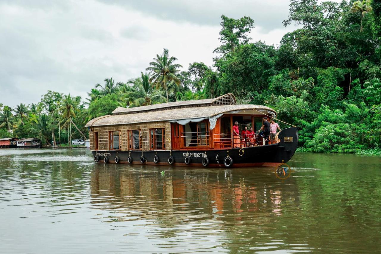 Grand Villa Houseboat Кумараком Экстерьер фото