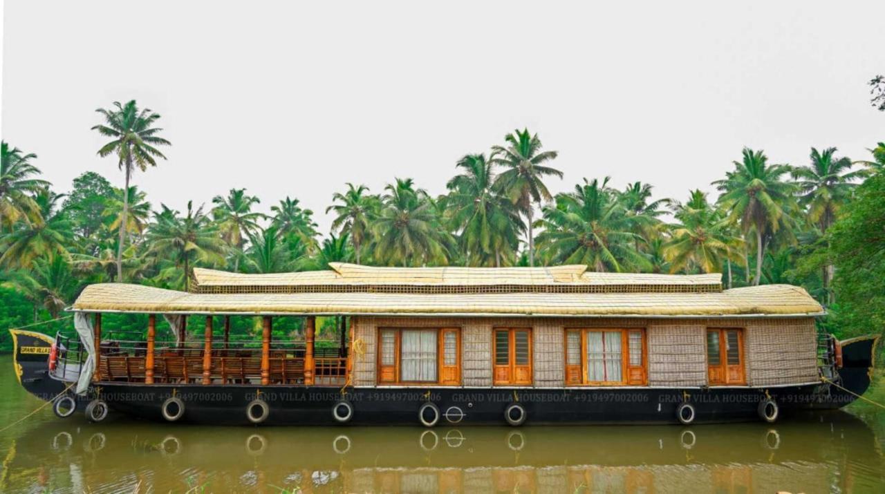 Grand Villa Houseboat Кумараком Экстерьер фото