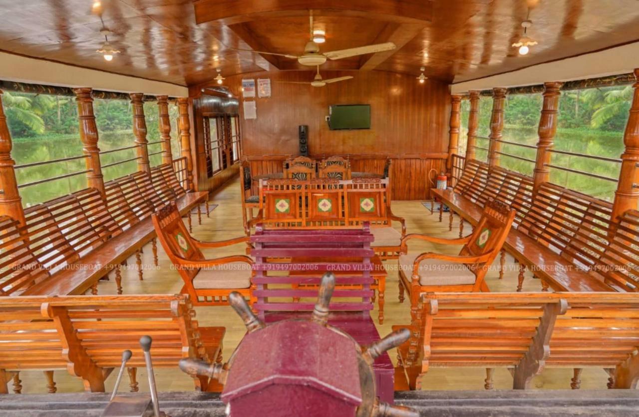 Grand Villa Houseboat Кумараком Экстерьер фото