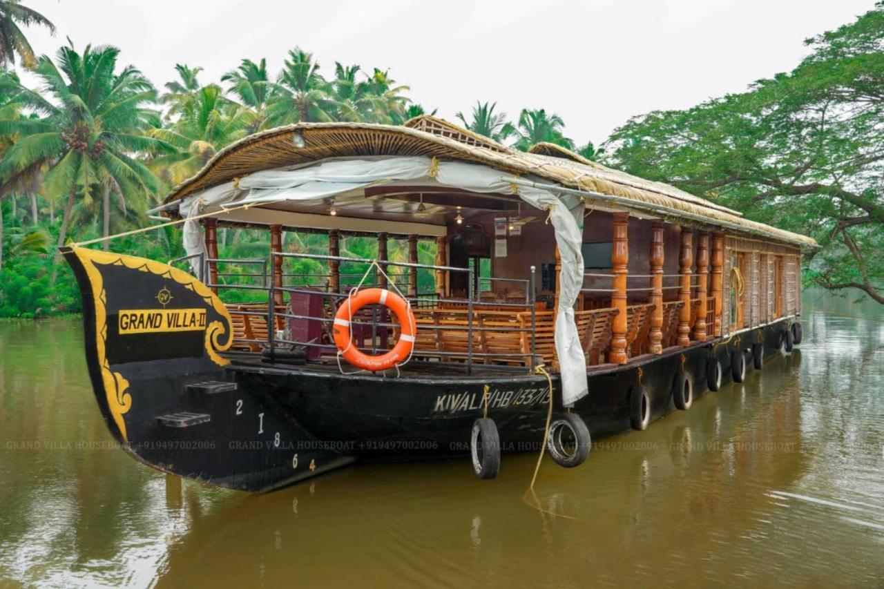 Grand Villa Houseboat Кумараком Экстерьер фото
