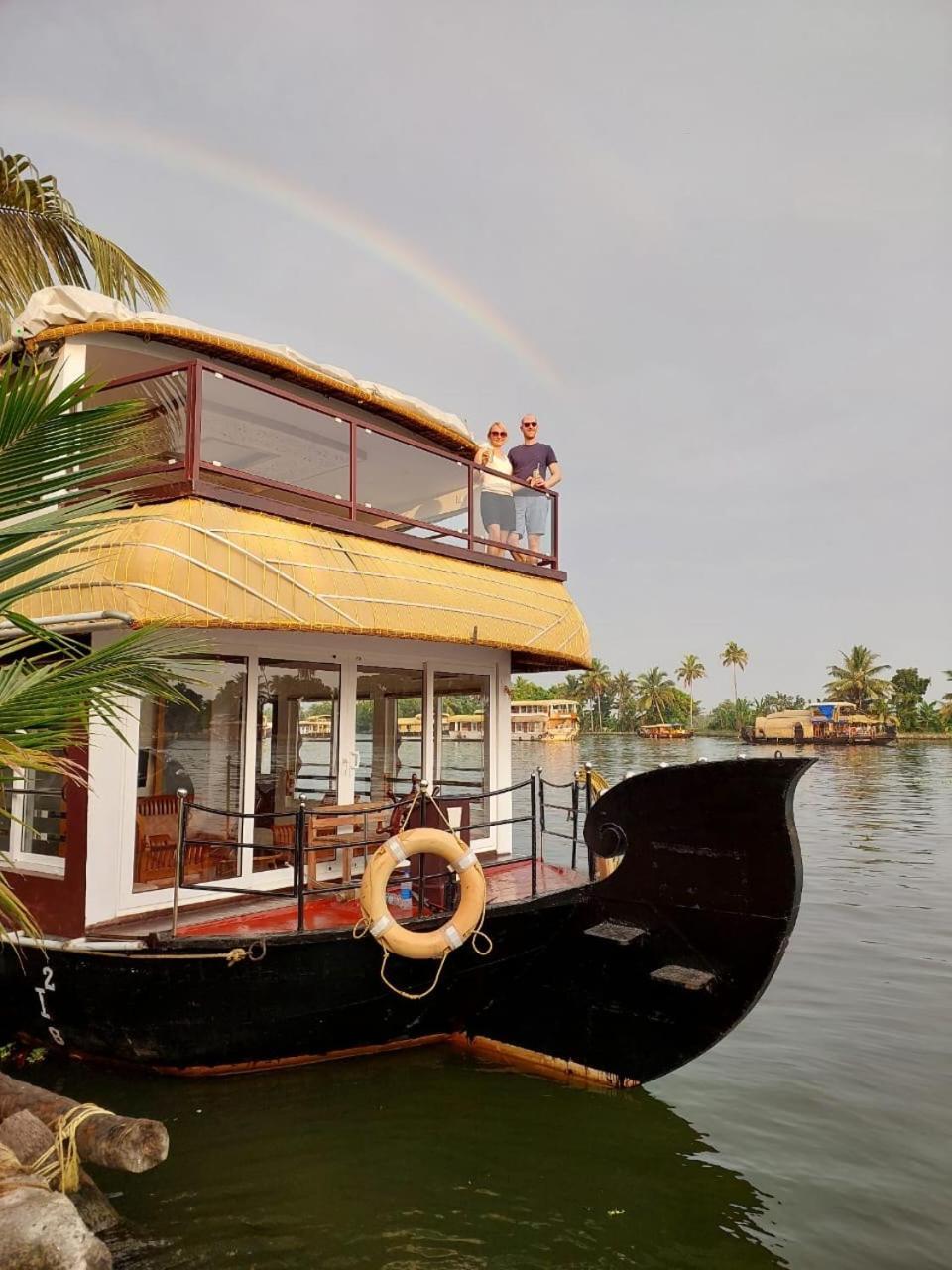 Grand Villa Houseboat Кумараком Экстерьер фото